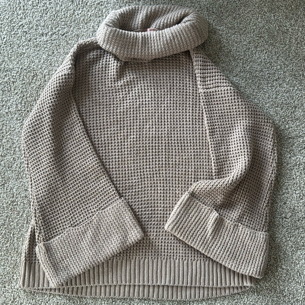 Show me your MUMU sweater